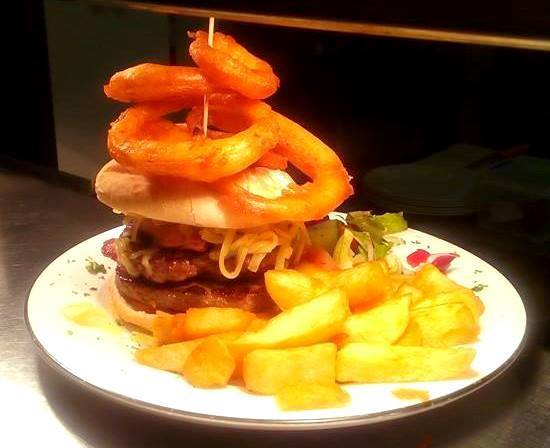 Hotel Portrush Adelphi Exterior foto A burger with onion rings