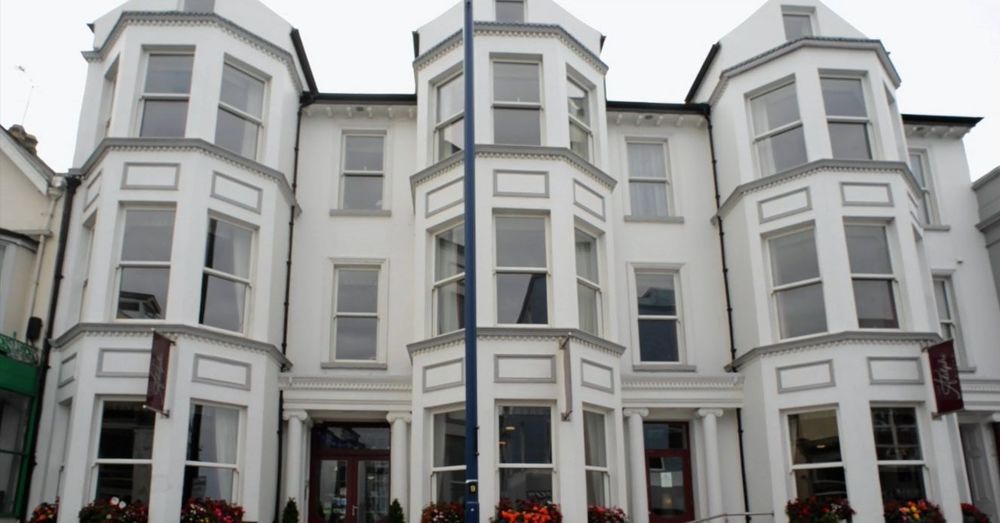 Hotel Portrush Adelphi Exterior foto The former home of the school, 1–3 St. Mary's Square, Brighton